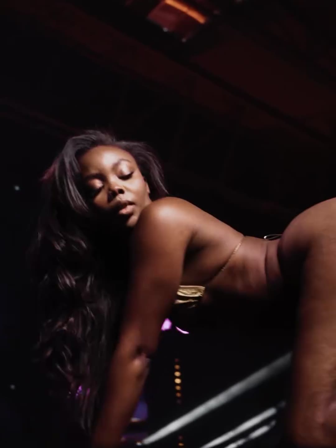 Live performance clip